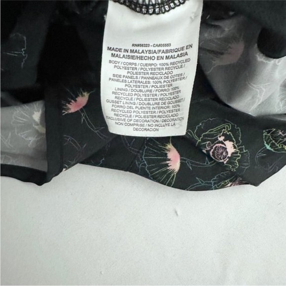 Nike Tempo Dri Fit Floral Thorns Running Short - Picture 3 of 3